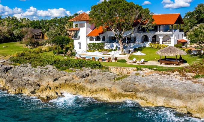 Punta Aguila House | Ocean Front Villa w/private pool - 14 guests w/service