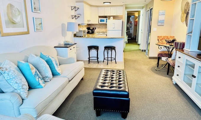 Ortona Park Apartment | Ocean Front well furnished 1-bedroom condo with great view!