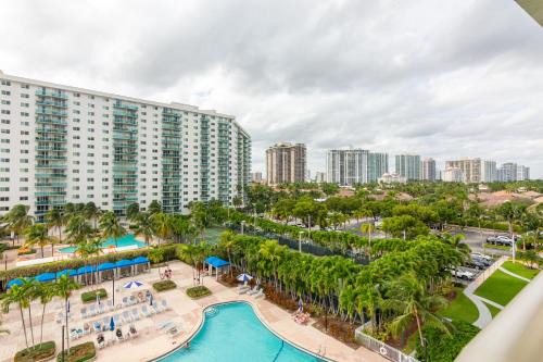 Sunny Isles Beach Resort | Ocean Reserve