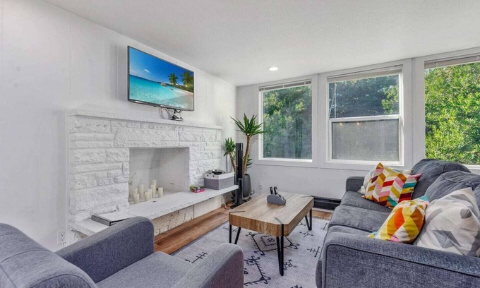 Ocean Shores Ski Chalet | Ocean Shores cozy chalet located within steps from the beach