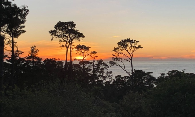 Carmel Highlands House | Ocean & Sunset view retreat with hot tub