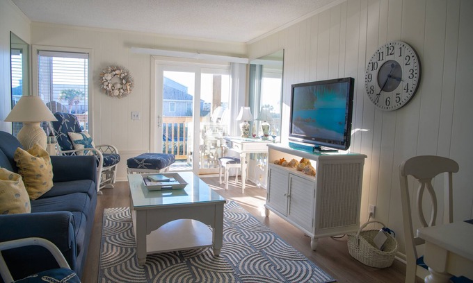 Ash Condo | Ocean View, 2 Bedroom, 2 Bath with direct beach access and pool