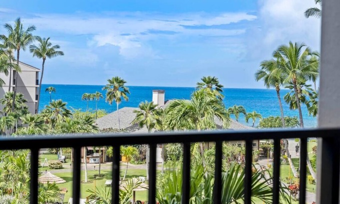 Honokowai Apartment | Ocean view 2 bed/2bath Kaanapali Shores resort gem