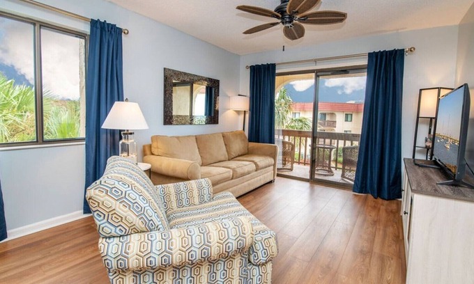 St. Augustine Beach Condo | Ocean View 2BR Condo - Steps to Beach + Pools - St. Augustine Resort Stay