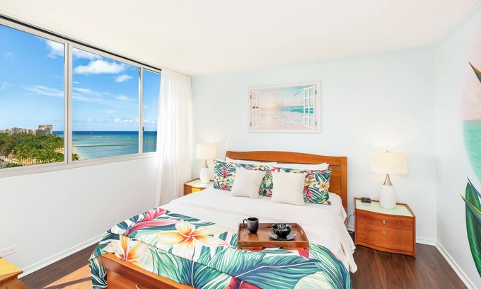 Honolulu Apartment | Ocean View Condo at Foster Tower Across from Beach w/Great Amenities