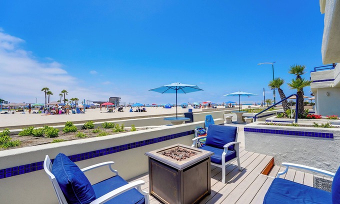 South Mission Beach Condo | Ocean View Dreams - AC, Private Patio, Gas Grill, Private Washer/Dryer!
