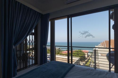 Winklespruit Apartment | Ocean View Escape with Private Rooftop -Sancta Maria