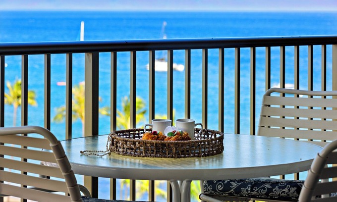 Kaanapali Condo | Ocean View steps from beach, dining, shopping 1069