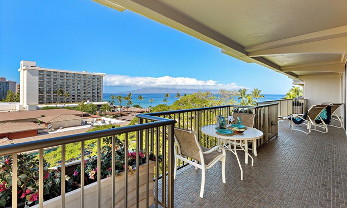 Kaanapali Condo | Ocean View steps from beach, dining, shopping 773