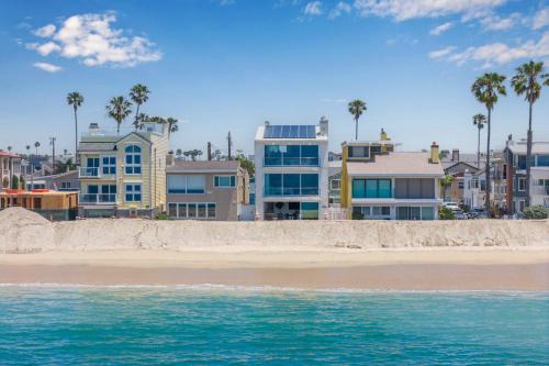 Peninsula House | Ocean Views in Long Beach