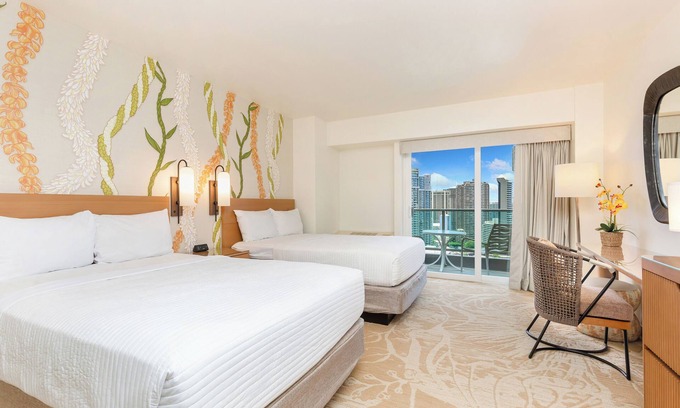 Ala Moana Hotel | Ocean Views + Walkway to Mall-Ala Moana Hotel 2513