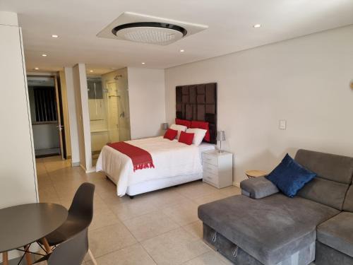 Hillhead Apartment | OCEANDUNE SIBAYA G023 Block D