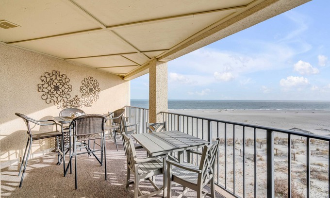 Isle of Palms Condo | Oceanfront 2BR, 2BA Condo in Wild Dunes! Community Pool! Great View Looking at the Atlantic Ocean!