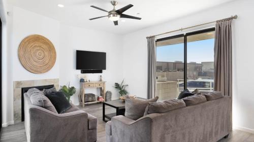 Oceano House | Oceanfront 2BR Rooftop Deck Beach Access Strand Way B