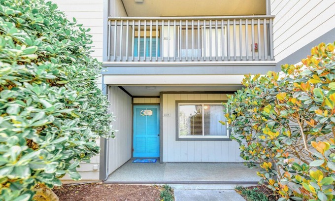 Surfside Beach Condo | Oceanfront 3BR Condo with Shared Pool! Sea Cloisters I 105B