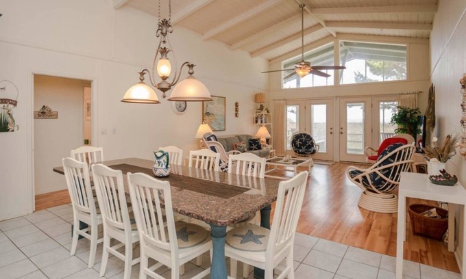 Sunset Beach House | Oceanfront 4 Bedroom Home Great Rates