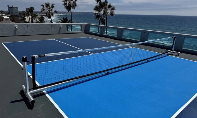 La Jolla House | Oceanfront Beach, Pool, Hot Tub, Pickleball, Movie Theater, Elevator & Golf Cart