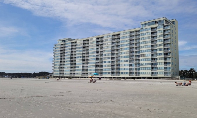 Myrtle Beach Condo | Oceanfront Condo @ Sands Beach Club on Shore-Dr