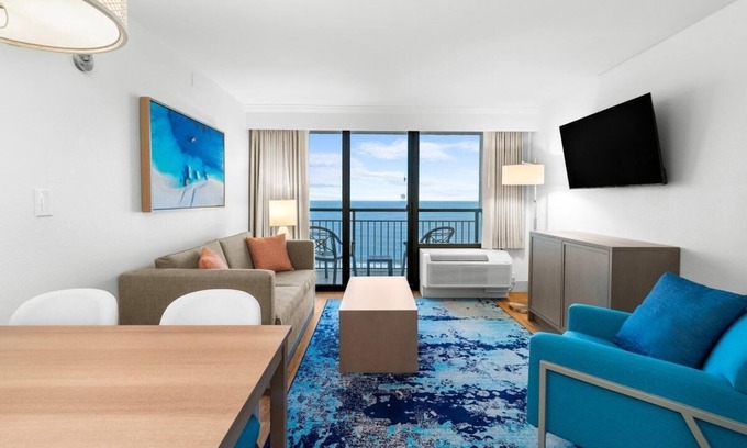 Golden Mile Condo | Oceanfront Double Suite Newly Remodeled