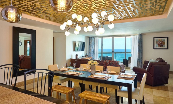 San Geronimo House | Oceanfront Escape | Malecón Center| Yellowkey