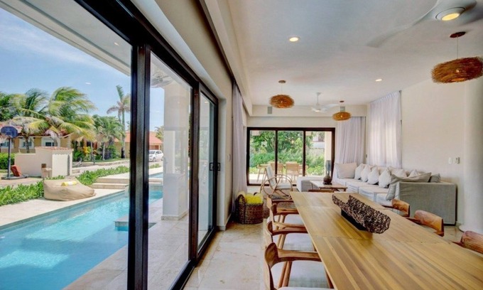 Playacar Fase I Villa | Oceanfront Exclusive Home