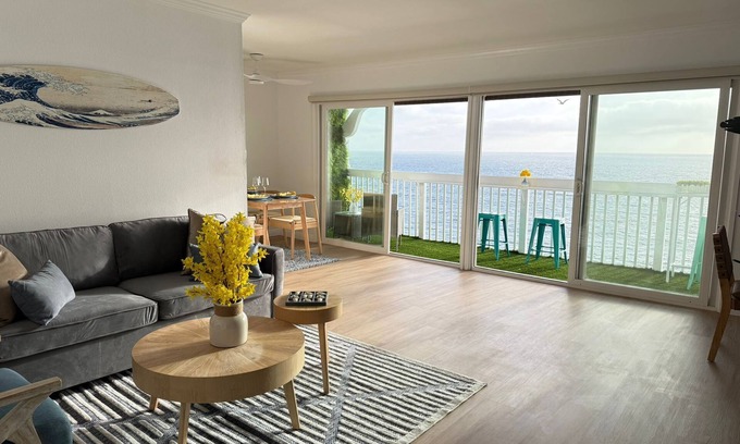 South Redondo Apartment | Oceanfront Gem - 2BR/BA + Balcony & 2 Parking Spaces