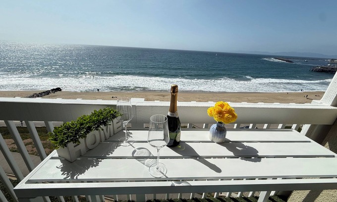 South Redondo Apartment | Oceanfront Getaway - Parking - Stunning Views