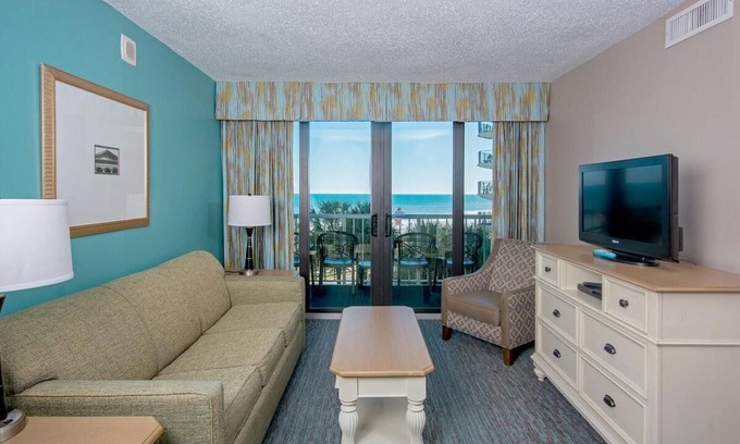 Golden Mile Condo | Oceanfront King Condo 4th Floor with Breakfast
