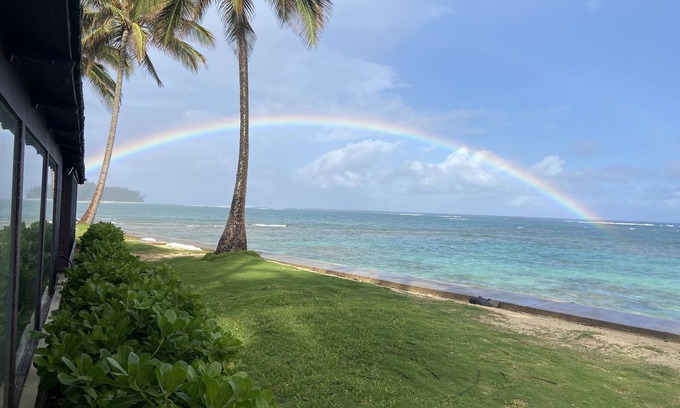 Waialua Condo | Oceanfront-Paradise on the North Shore