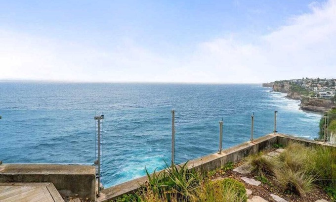 Sydney Villa | Oceanfront Retreat: Whale Watching Haven