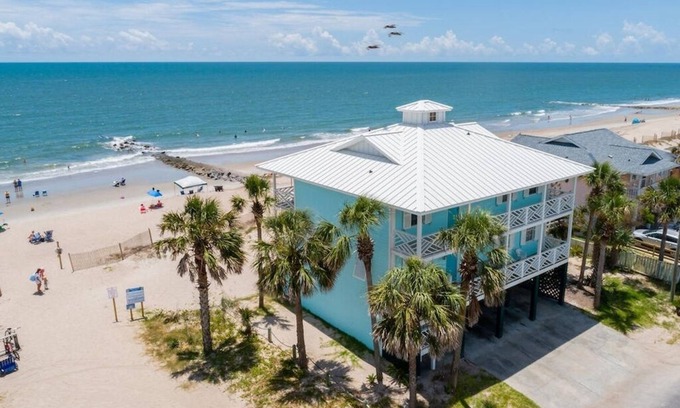 Edisto Island House | Oceanfront Showplace - Island Manor