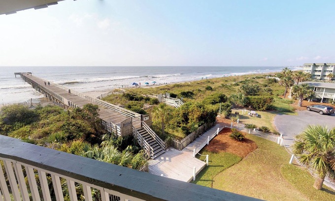 Charleston County Condo | Oceanfront, Top Floor/Corner Sea Cabin, Gorgeous Views with Pool