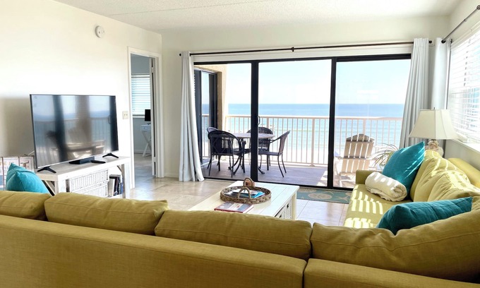 Fernandina Beach Condo | Oceanfront, Top Corner Unit with Fishing Pier & Pool at Amelia By The Sea