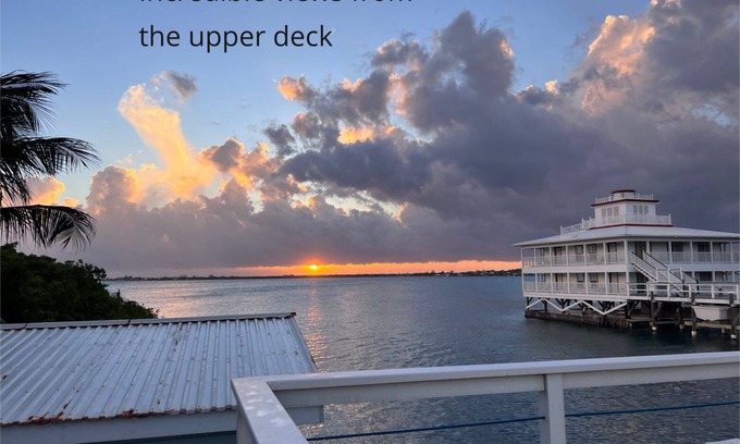 Isla de Utila Resort | Oceanfront Utila Guest Suite, Sea Horse 2 bdrm 1ba full kitchen