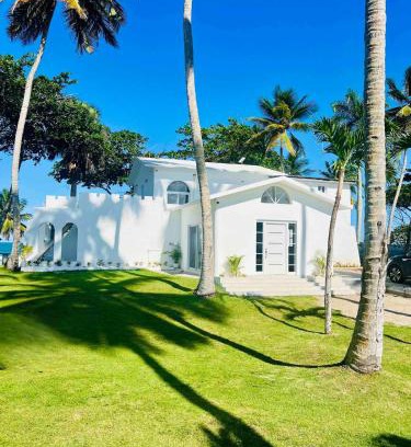 Las Canas Villa | Oceanfront Villa Near Cabarete