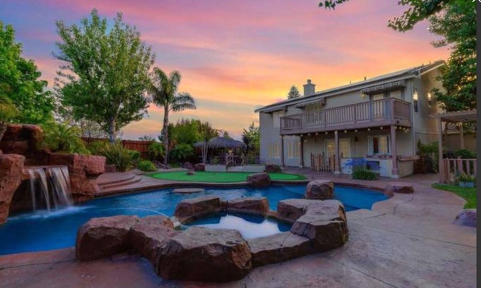 Oceanside House | Oceanside Resort Retreat