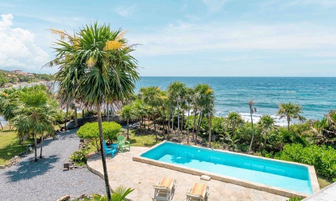 First Bight Apartment | Oceanview Bird's Nest Studio at Paradise Point