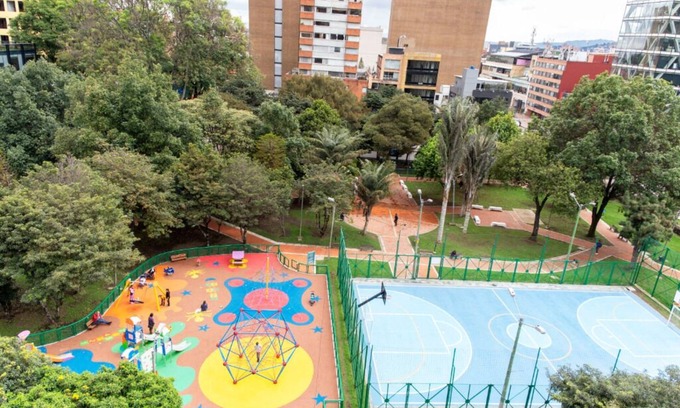 El Nogal Apartment | Ochenta Diez by Wynwood House