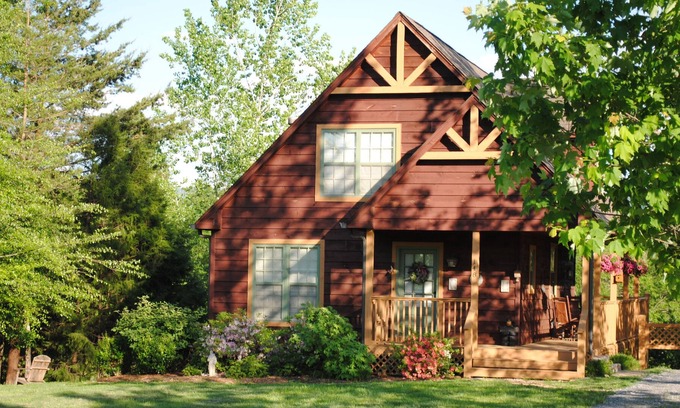 Benton Cabin | "Ocoee River's Edge"