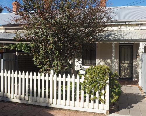 Parkside House | Odeon Cottage - Part of Harrietts