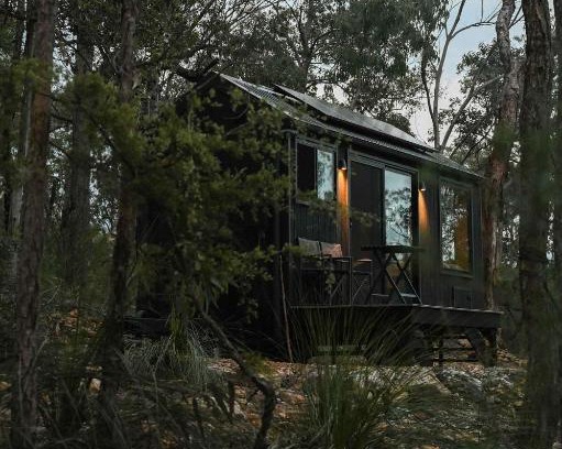 Yarramundi House | Off-Grid Cabin Tucked into Nature Creek Access - Yenya
