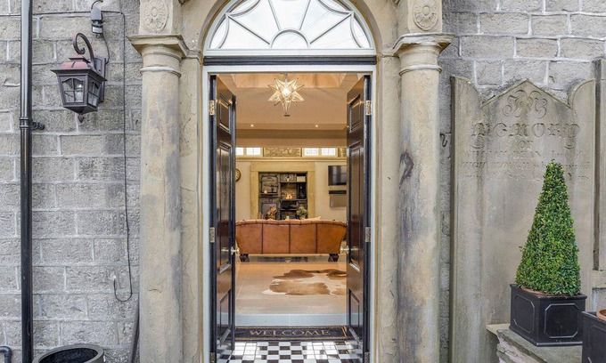 Barnoldswick Cottage | Old Chapel House