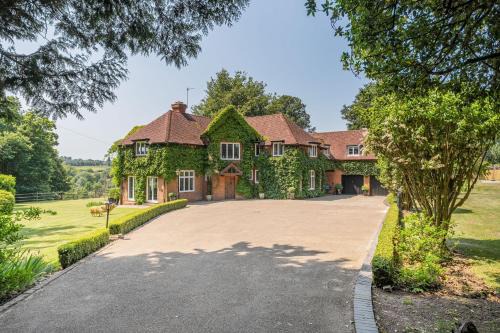 Maidstone House | Old Lakenham by Group Retreats