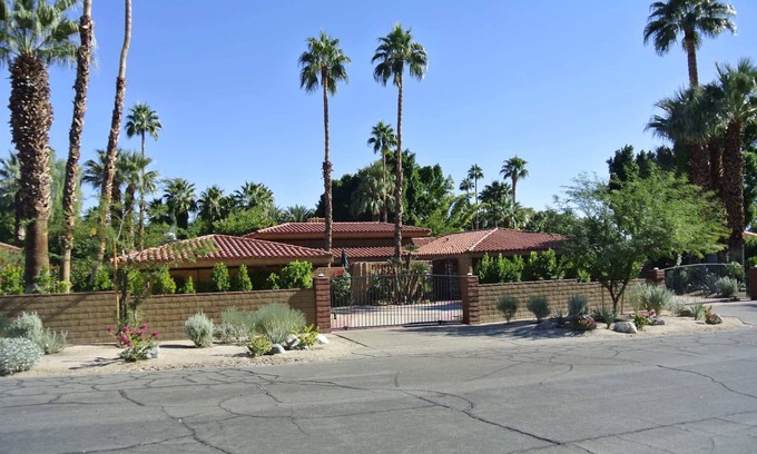 Old Las Palmas House | Old Las Palmas Perfection- Spacious 3 Bed, 3 Bath Beautiful Home