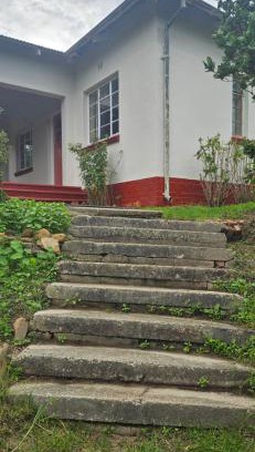 Kareedouw House | Old station house