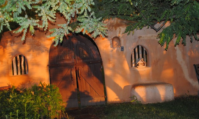 Taos Bed & Breakfast | Old Taos Guesthouse B&B