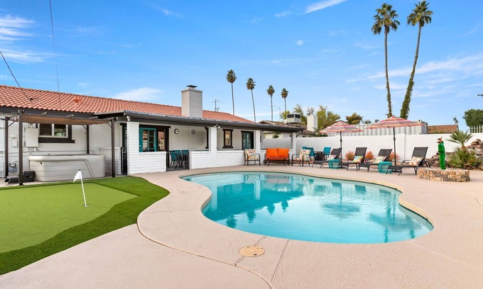 Peaceful Valley House | Old Town Oasis w/Heated Pool, Hot Tub, & Fire Pit