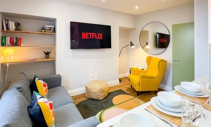 Margate Apartment | Old Town Trinity Apartment No 3 by ADLIV