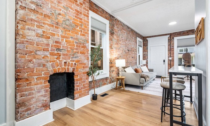 Near East Columbus House | Olde Towne Gem - 453 South 22nd Street