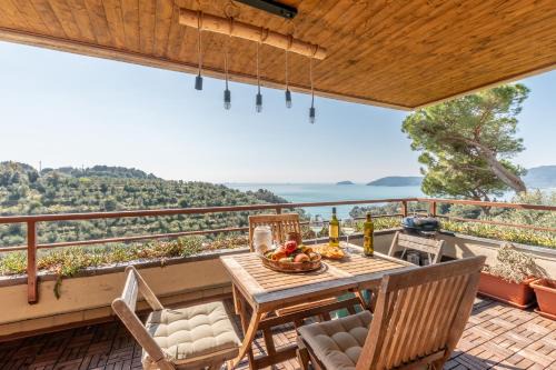 San Terenzo Apartment | Oltre House